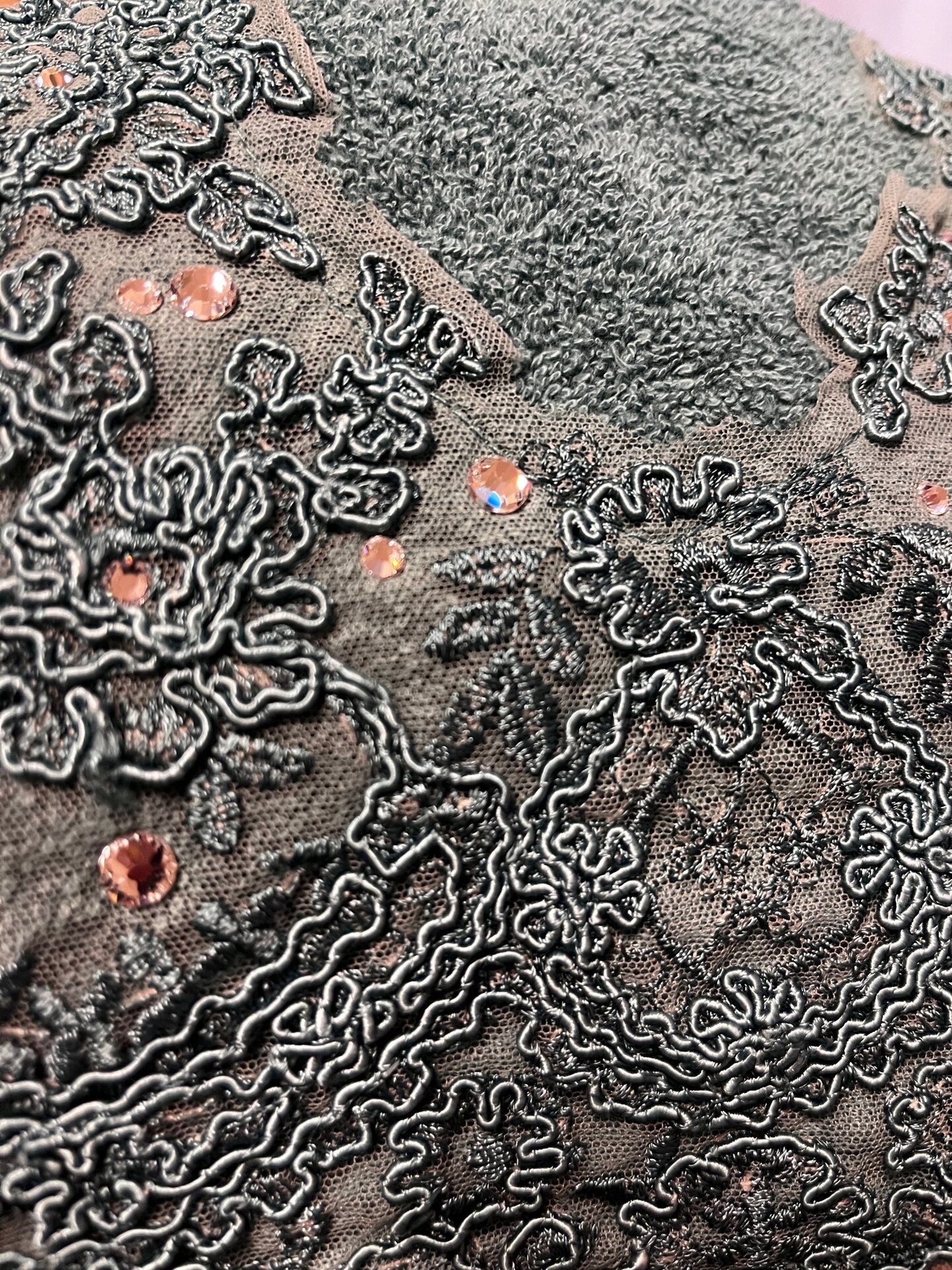 Arte Pura Froteinen pitsipyyhe Swarovski kristailleilla Lago