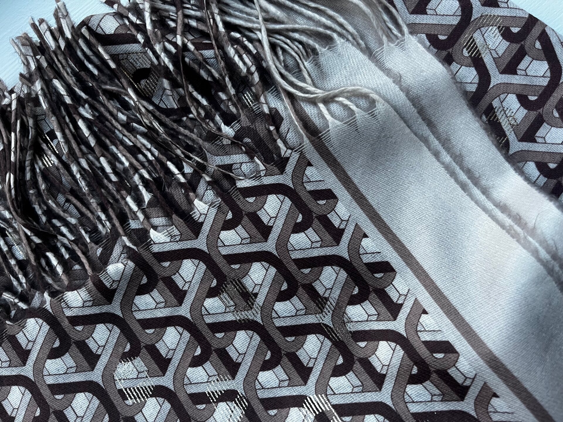 Kuviollinen viskoosi huivi Vaaleanruskea