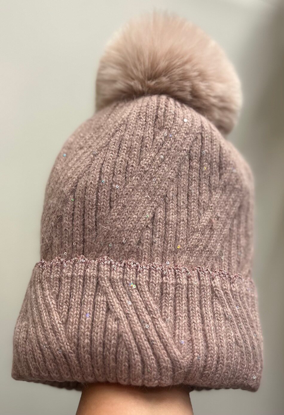 Kimaltava kuvioneulepipo Rose