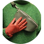 Punaiset skórafinger gloves