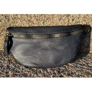 Pehmeä cross body vyölaukku