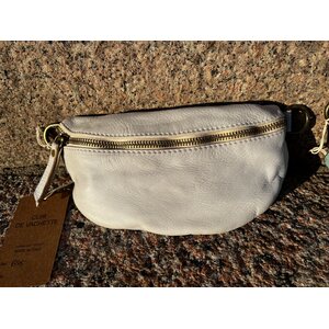 Pehmeä cross body vyölaukku