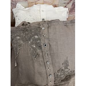 Arte Pura iso valkoinen tyynynpäällinen swarovski kristalleilla ja koristenapeilla