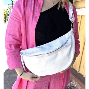 Big cross body vyölaukku