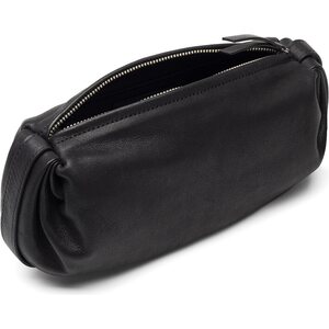 DEPECHE. Pyöreä pitkulainen cross body laukku pehmeää nahkaa