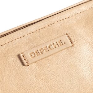 DEPECHE. Pyöreä pitkulainen Keskikokoinen cross body laukku pehmeää nahkaa