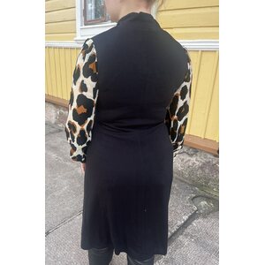 Eleria Cortes Red patterned cotton dress