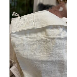 Arte Pura pitkulainen luonnonvalkoinen tyynynpäällinen, napit pitkällä sivulla