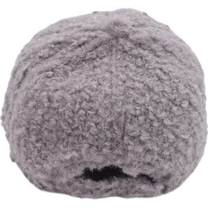Teddykarvainen lippis isoilla timanteilla