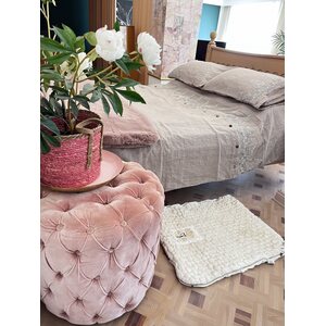 Arte Pura valkoinen pitkulainen tyynynpäällinen pitsillä ja swarovski kristalleilla