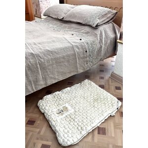 Arte Pura valkoinen pitkulainen tyynynpäällinen pitsillä ja swarovski kristalleilla