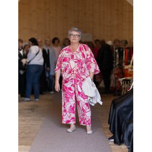 S. Oliver pour femmes pinkkikukalliset lyhyet culottes pantalons