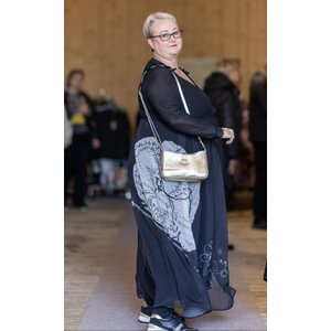 Elisa Cavaletti musta sifonki juhlamekko