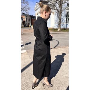 Soulmate musta pitkähihainen puuvillamekko Nogi