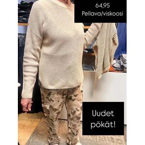 Yest naisten pellvahousut camo kuosilla