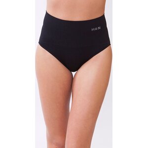 Mustat muotoilevat sous-pantalons