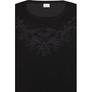 Ze-Ze black Kierra T-paita brodeerauksella