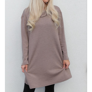 Niccolei beige Merinovilla neulemekko poolokauluksella