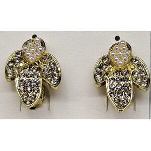 Klipsikorvakorut helmillä ja timanteilla