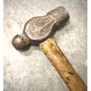 Ib Laursen Vanha puuvartinen vasara