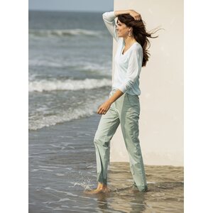 Yest naisten ohut vaaleansininen silkkisekoite neule Sani