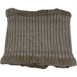 Neulottu kauluri fleece vuorella