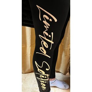 Zhenzi Mustat legginsit kullanvärisellä tekstillä
