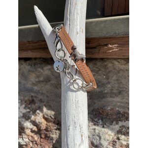 Verdana korut kieputettava hnědá leather bracelet hopeanvärisellä hevosella