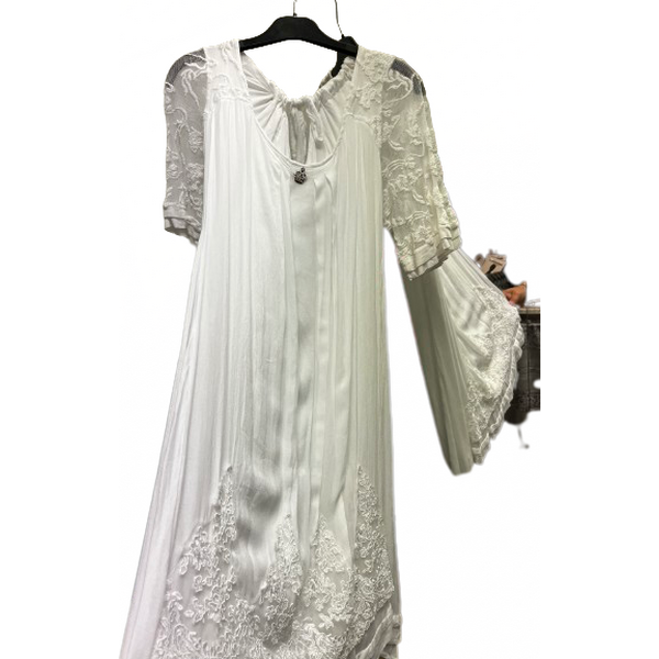 Arte Pura hvit pitsihihainen mekko